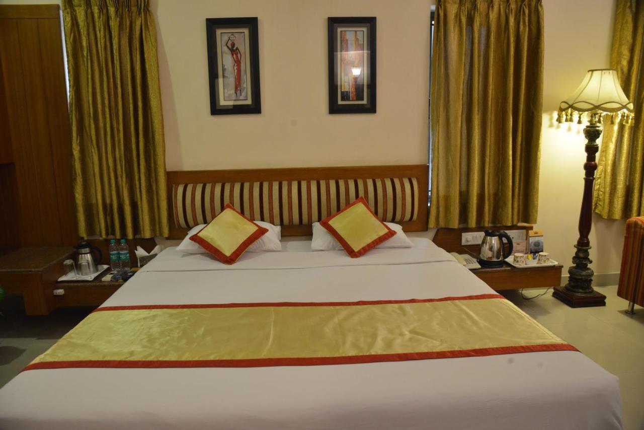 Hotel Pai Vista, Kr Road Bangalore Esterno foto